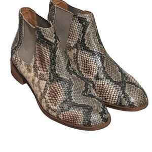 Frye and Co Mila Chelsea snake embossed leather slip on ankle bootie size 6M